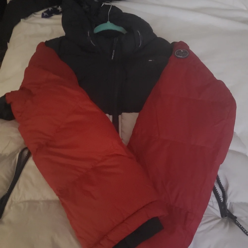 Tommy hilfigure puffer jacket - Picture 1 of 6